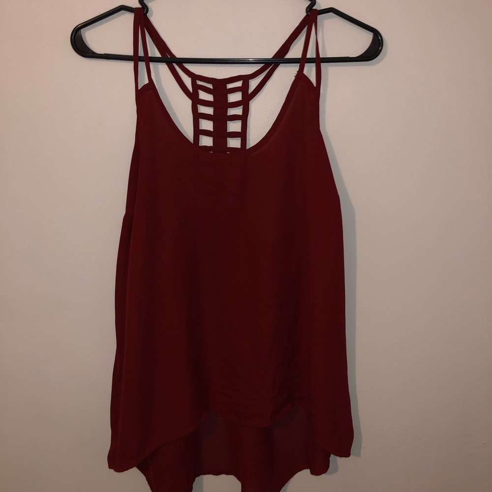 Thin maroon top
